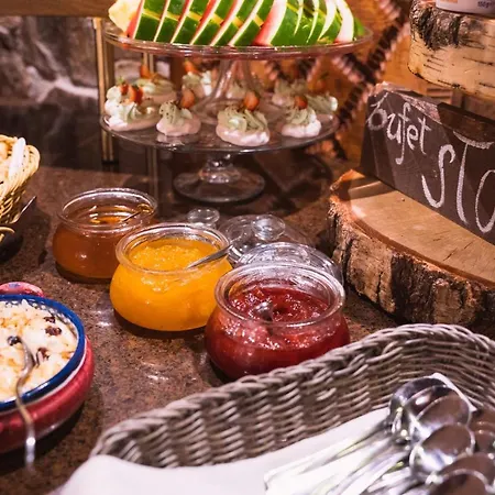 ホテル Trylogia ジェロンカ