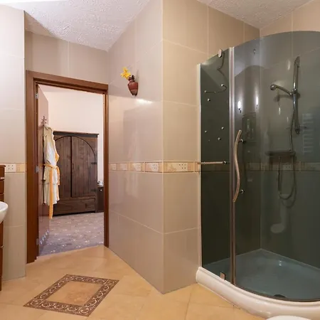 ホテル Trylogia 3*