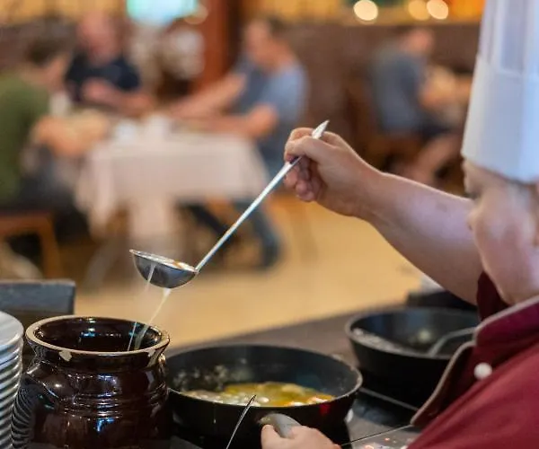 Trylogia Hotel Zielonka (Wolomin)